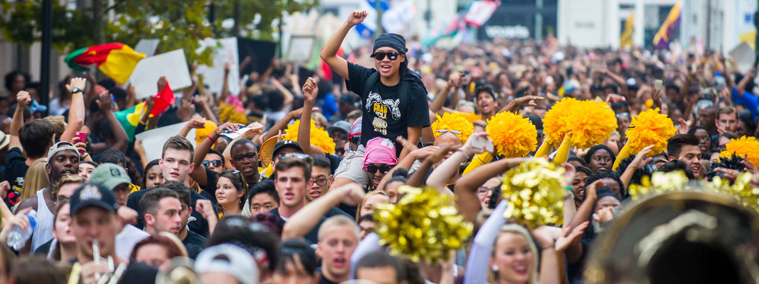 Slider parade banner